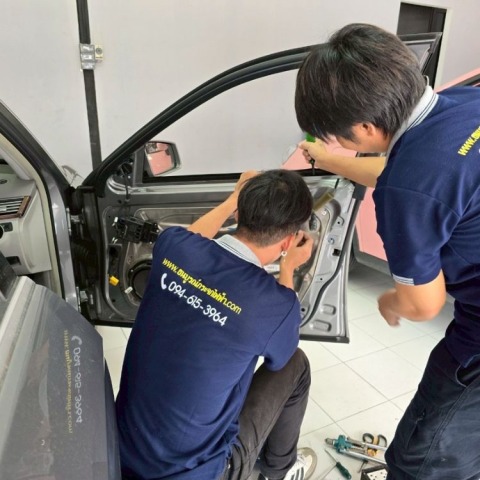 ซ่อมกระจกรถราคาถูก